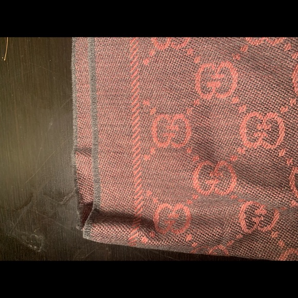 GG Womens Wool Scarf Graphite/Pink - NEW
WITH TAGS - Picture 6 of 8